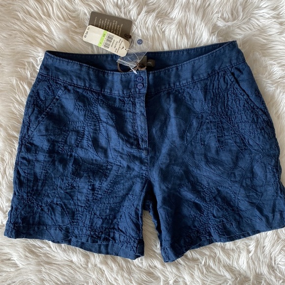 Tommy Bahama Pick Leaf Linen 5-inch Shorts - Picture 3 of 8